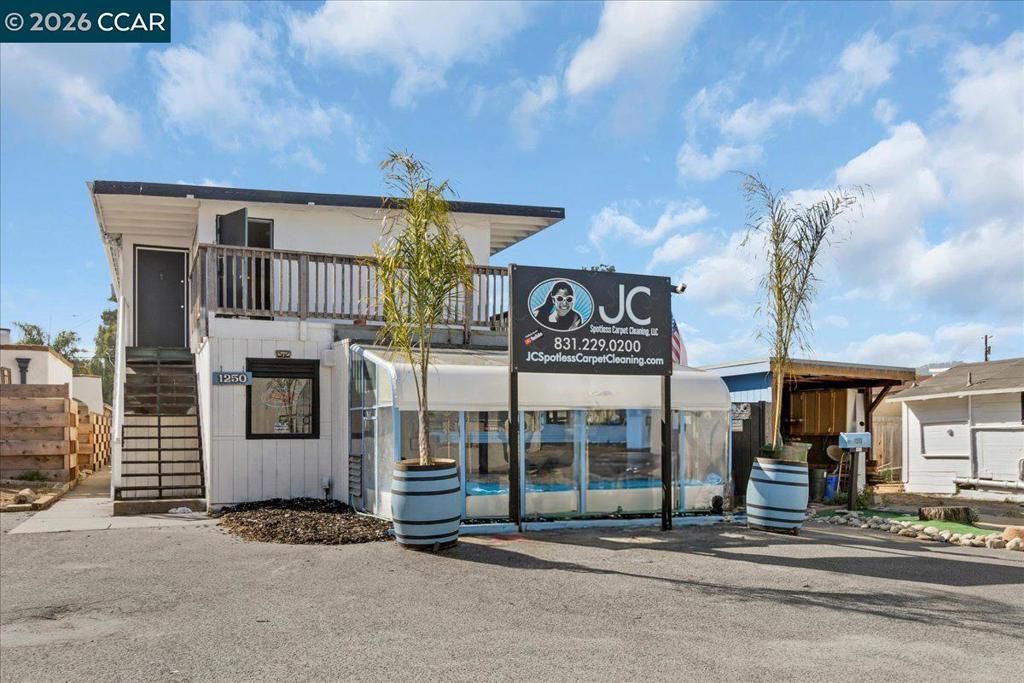 Image 8 of property listing at 1230 Del Monte Ave, Monterey, CA 93940