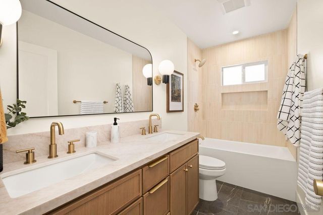 526 Saxony, Encinitas, CA 92024