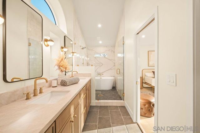 526 Saxony, Encinitas, CA 92024