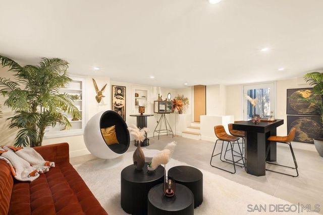 526 Saxony, Encinitas, CA 92024