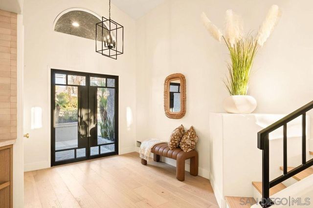 526 Saxony, Encinitas, CA 92024