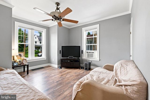 558 MOHAWK AVE, Norwood, PA 19074