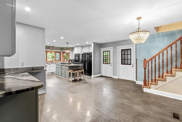 53 W College Avenue, Westerville, OH 43081