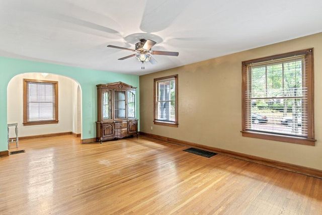 53 W College Avenue, Westerville, OH 43081