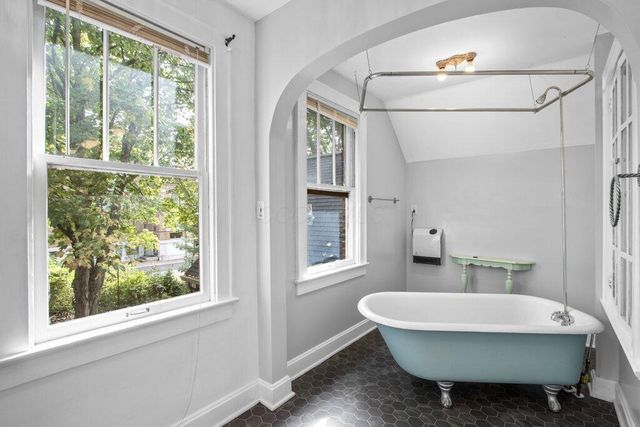 53 W College Avenue, Westerville, OH 43081