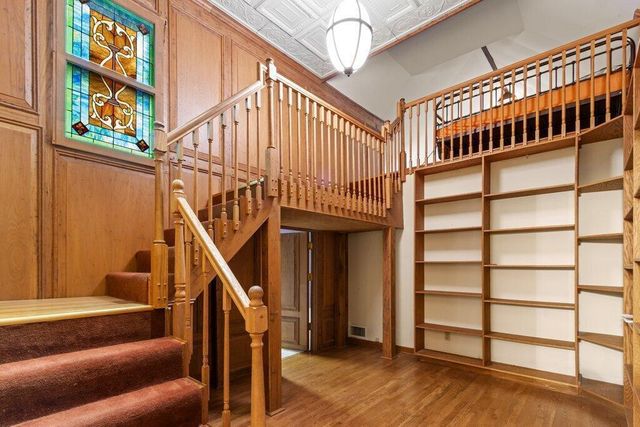 53 W College Avenue, Westerville, OH 43081