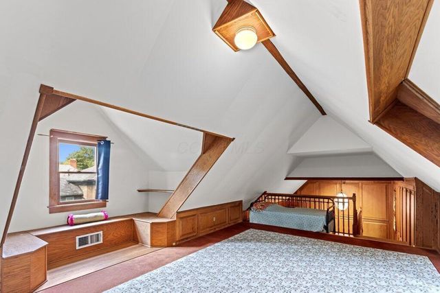 53 W College Avenue, Westerville, OH 43081