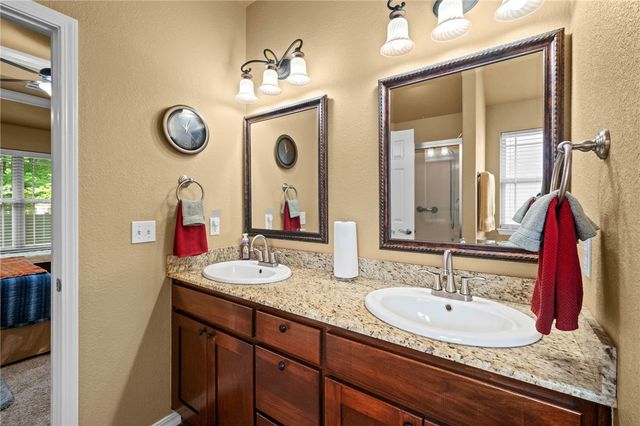 580 Timber Ridge Street, Centerton, AR 72719