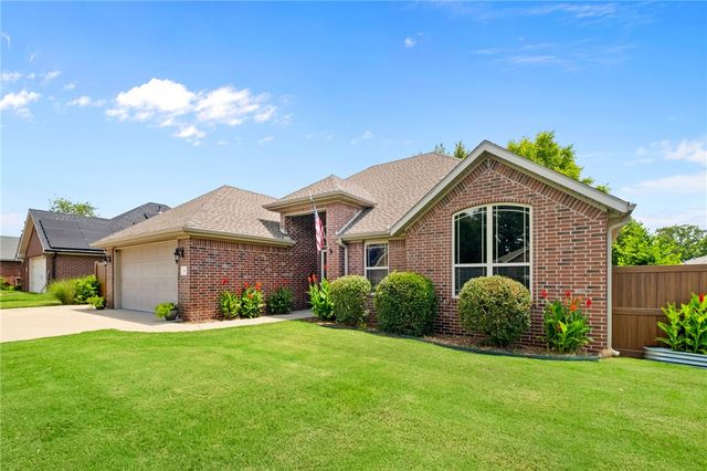 580 Timber Ridge Street, Centerton, AR 72719
