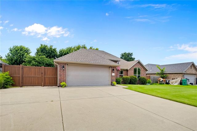 580 Timber Ridge Street, Centerton, AR 72719
