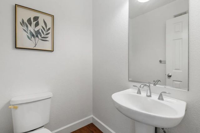 2710 E Evans Rd 2, San Diego, CA 92106