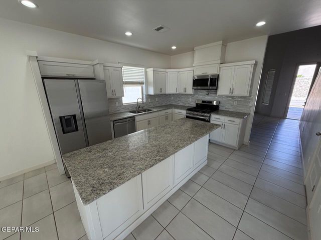 7780 ENCHANTED PARK Drive, El Paso, TX 79911