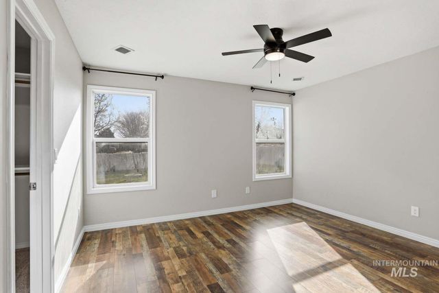 1350 N Massey Ave, Kuna, ID 83634