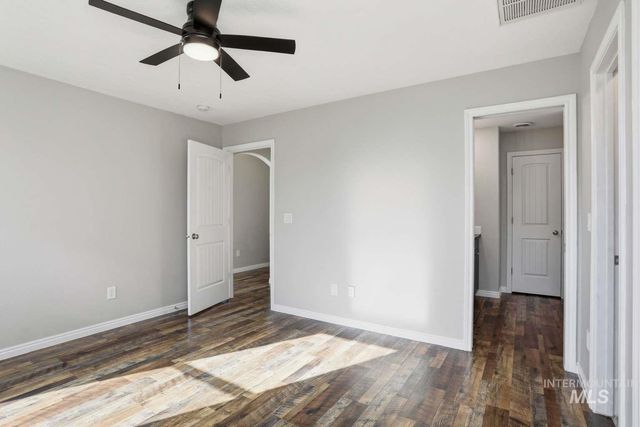 1350 N Massey Ave, Kuna, ID 83634