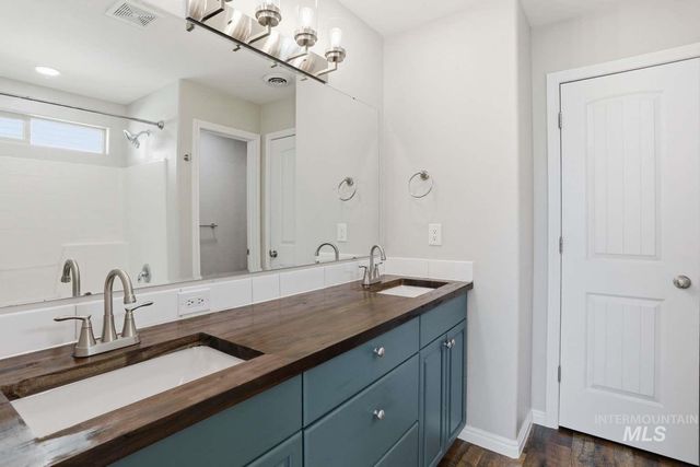 1350 N Massey Ave, Kuna, ID 83634