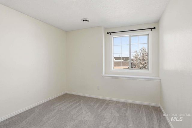 1350 N Massey Ave, Kuna, ID 83634