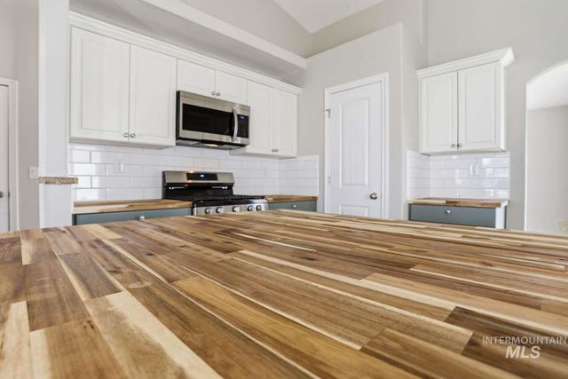 1350 N Massey Ave, Kuna, ID 83634