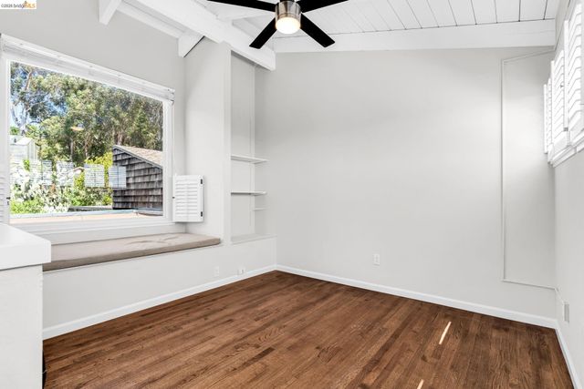 10 Sereno Cir, Oakland, CA 94619