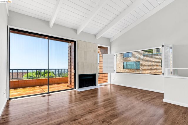 10 Sereno Cir, Oakland, CA 94619