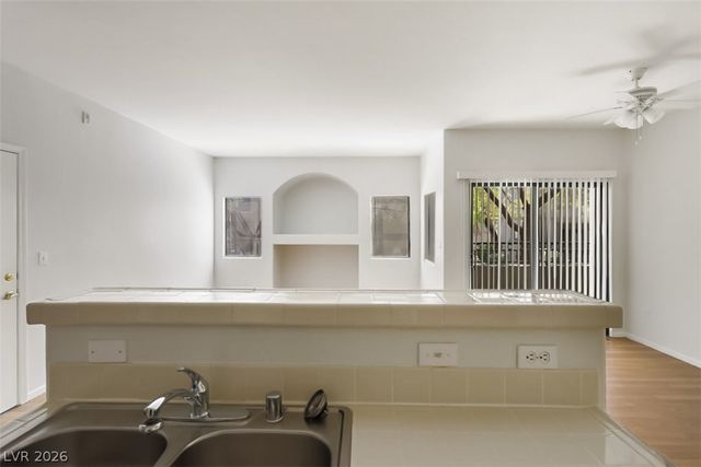 8250 North Grand Canyon Drive 1137, Las Vegas, NV 89166