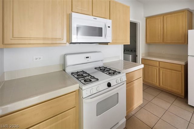 8250 North Grand Canyon Drive 1137, Las Vegas, NV 89166