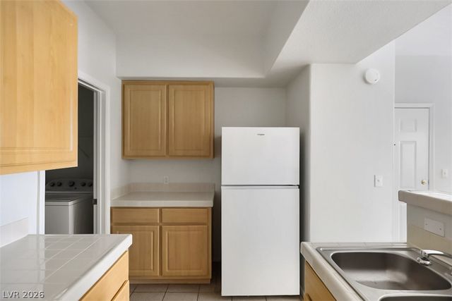 8250 North Grand Canyon Drive 1137, Las Vegas, NV 89166