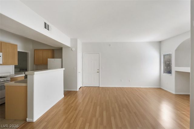 8250 North Grand Canyon Drive 1137, Las Vegas, NV 89166