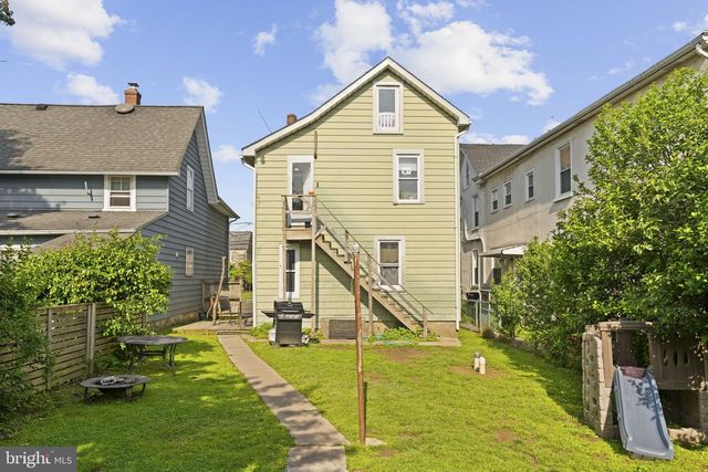 43 N HELLERTOWN AVE, Quakertown, PA 18951