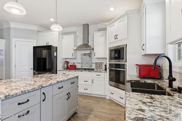 2950 Cragburn Place, Fayetteville, NC 28306