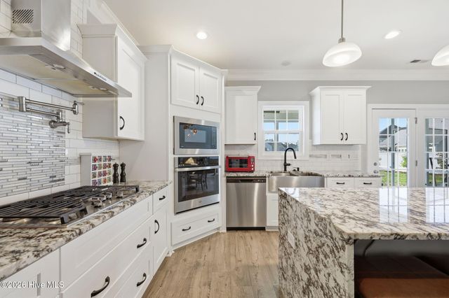 2950 Cragburn Place, Fayetteville, NC 28306