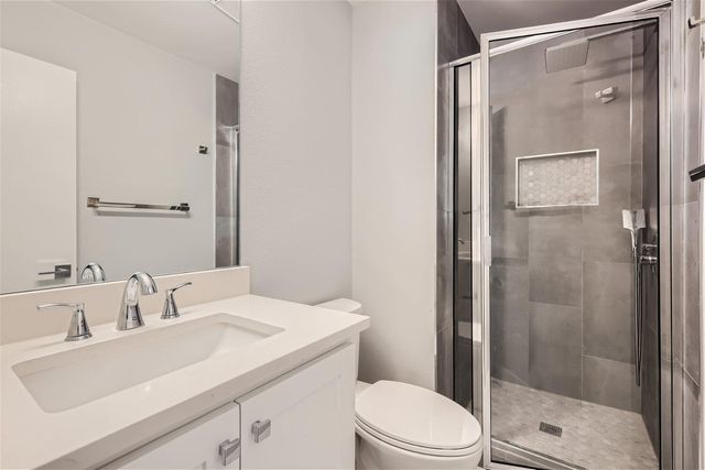 1830 River Crossing CIR D, Austin, TX 78741