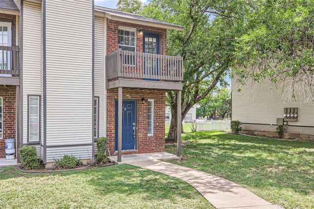 1830 River Crossing CIR D, Austin, TX 78741