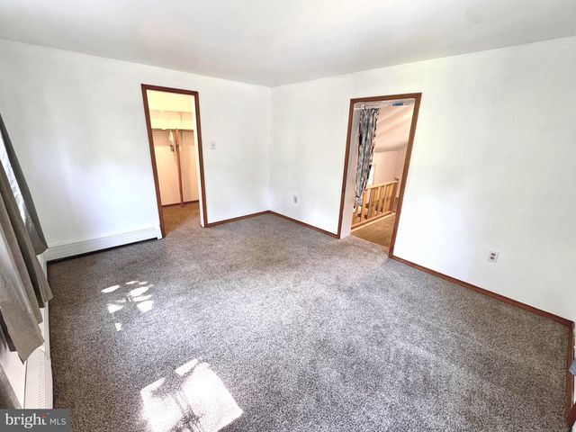 24 ASTER LN, Fredericksburg, PA 17026