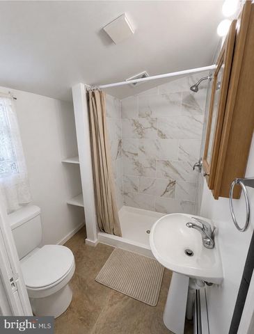 24 ASTER LN, Fredericksburg, PA 17026