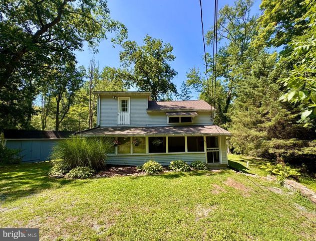24 ASTER LN, Fredericksburg, PA 17026