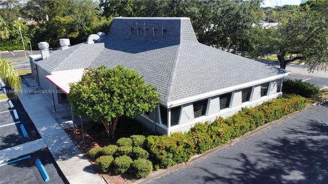 2759 W Oakland Park Blvd, Oakland Park, FL 33311