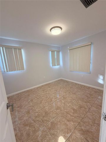 16920 NE 4th CT Back, North Miami Beach, FL 33162