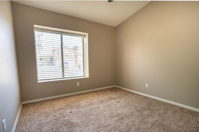 15006 S 27th Way, Phoenix, AZ 85048