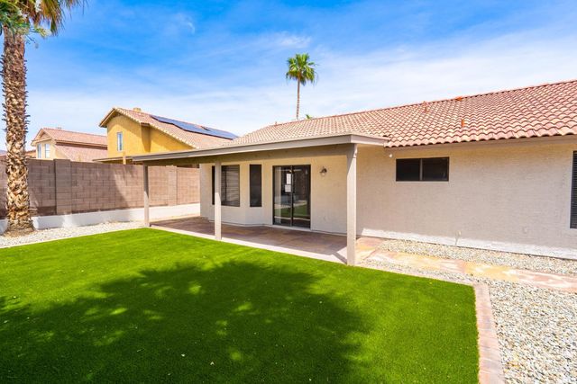 15006 S 27th Way, Phoenix, AZ 85048