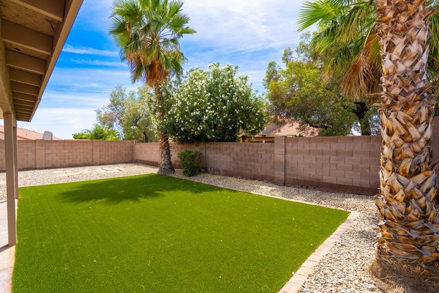 15006 S 27th Way, Phoenix, AZ 85048
