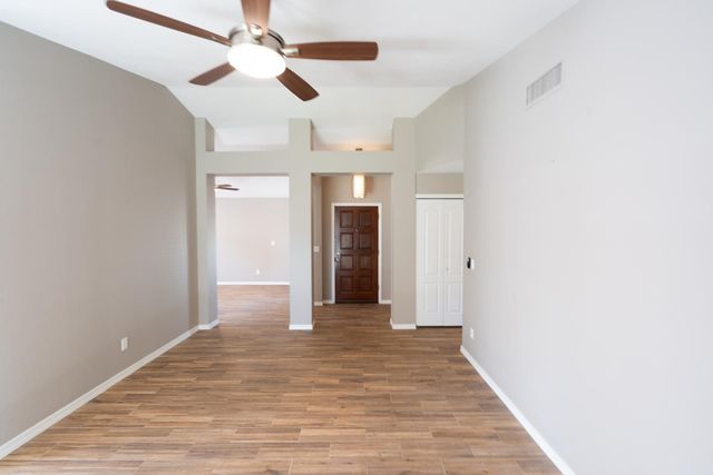 15006 S 27th Way, Phoenix, AZ 85048