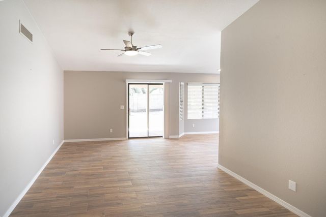 15006 S 27th Way, Phoenix, AZ 85048