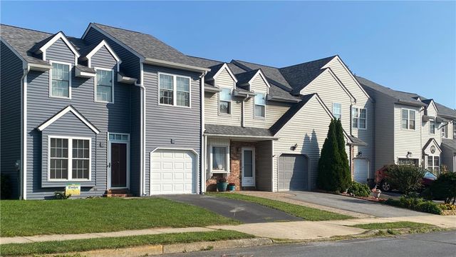 107 Brookfield Drive, Macungie Boro, PA 18062