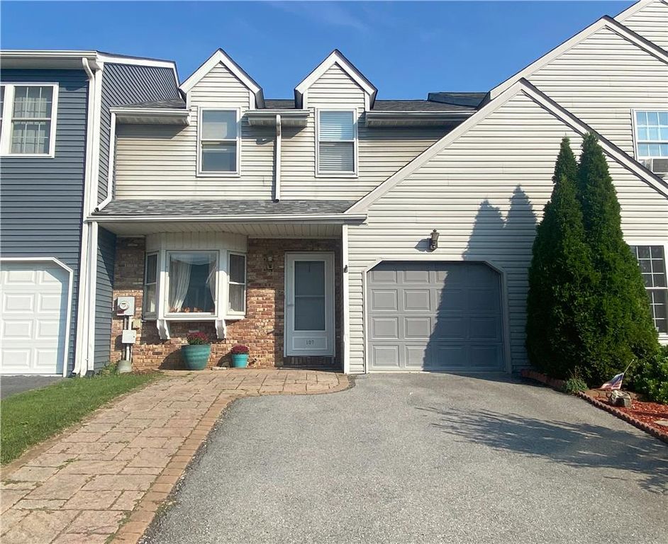 107 Brookfield Drive, Macungie Boro, PA 18062