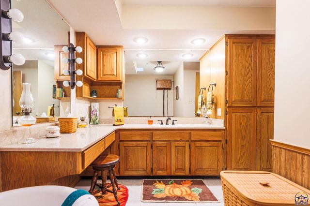 16755 Say Rd, Wamego, KS 66547