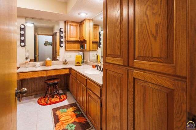 16755 Say Rd, Wamego, KS 66547