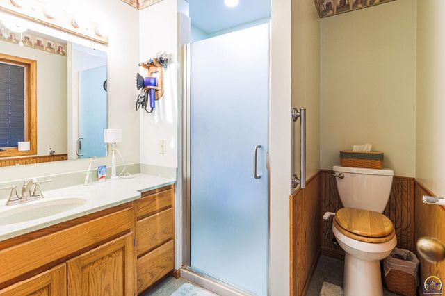 16755 Say Rd, Wamego, KS 66547