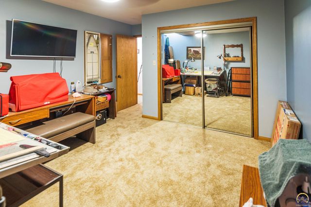 16755 Say Rd, Wamego, KS 66547