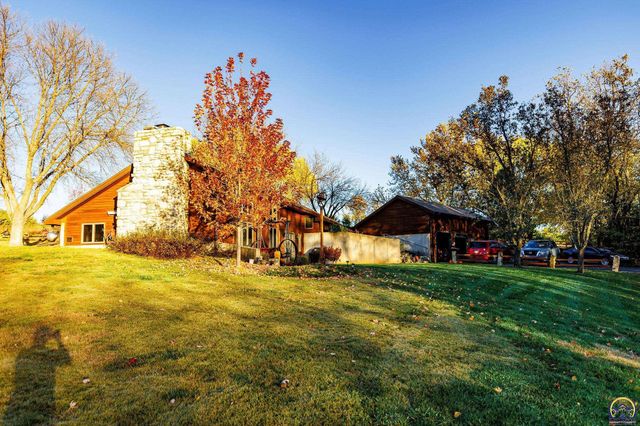 16755 Say Rd, Wamego, KS 66547