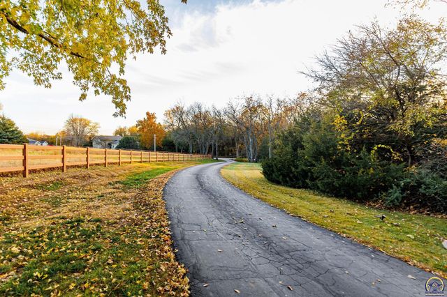 16755 Say Rd, Wamego, KS 66547